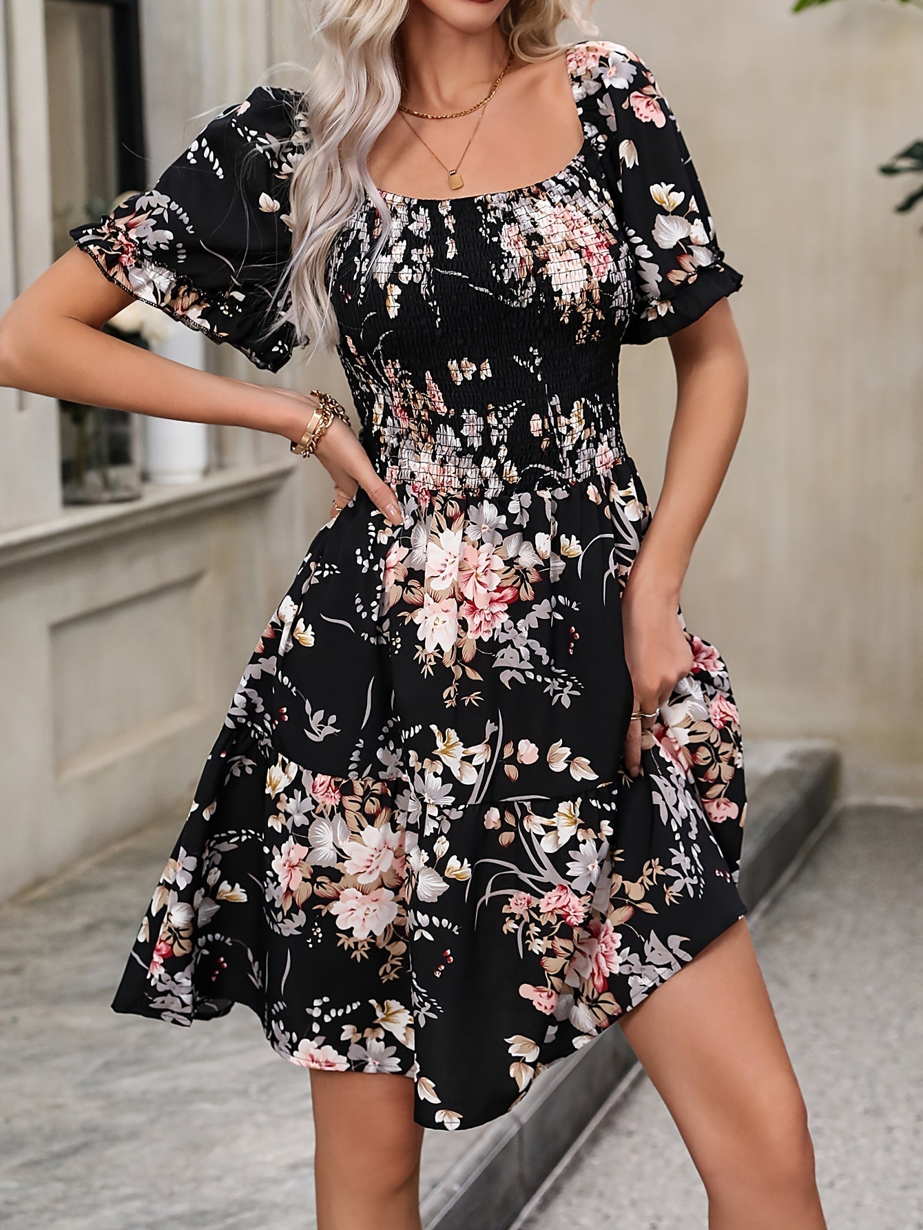 MiSun - Robe florale noire