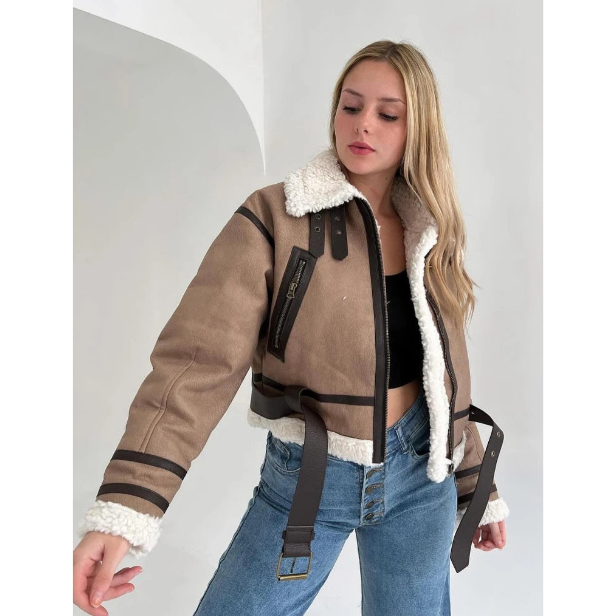 Isla - Veste d'Hiver Courte Contemporaine pour Femmes