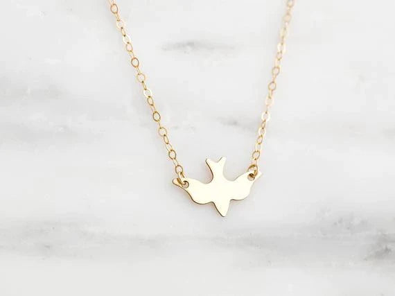 Isis - Collier fin avec oiseau volant pour toutes les occasions