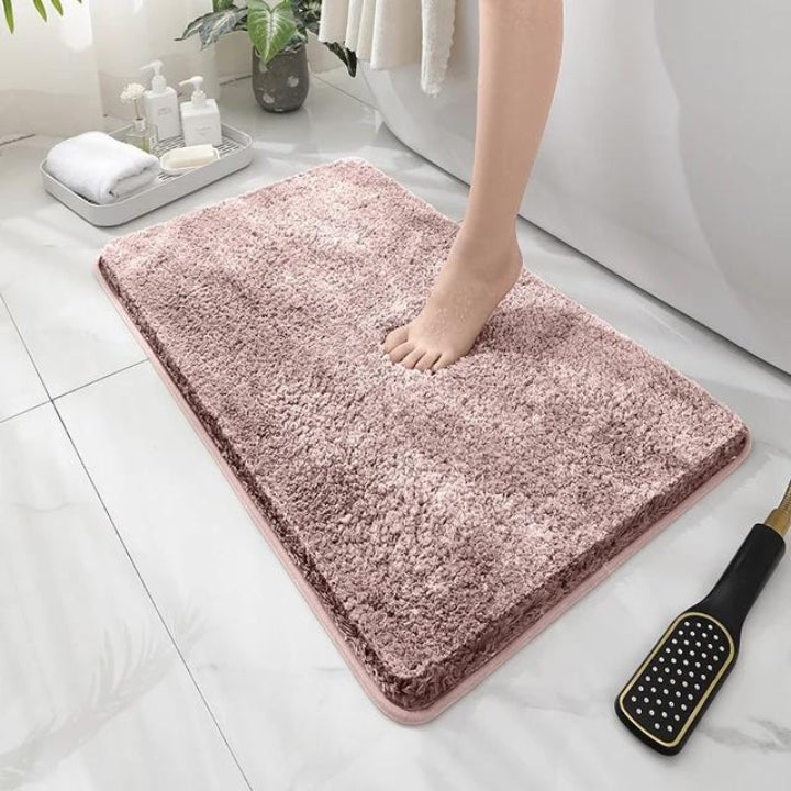 Tapis antidérapant en peluche pour la salle de bain