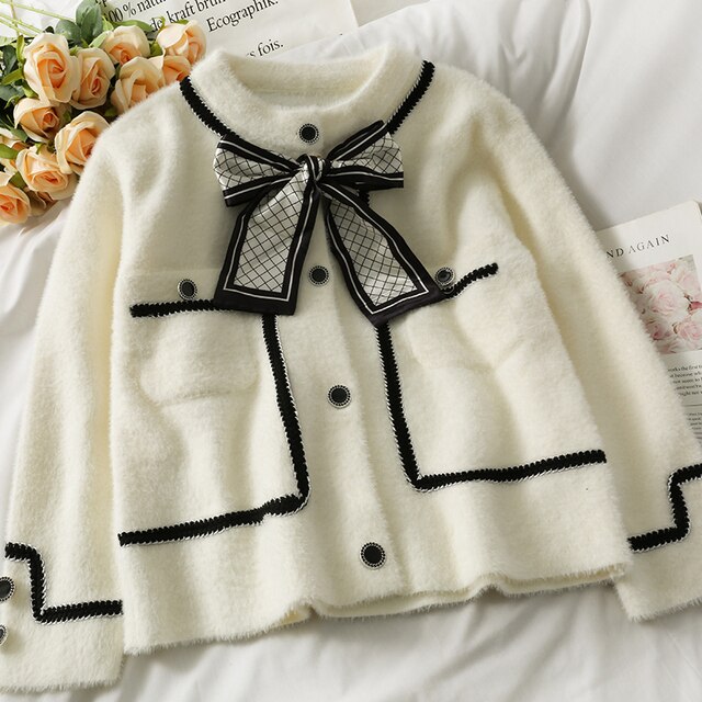 Cardigan court Noor - Cosy & Stylish