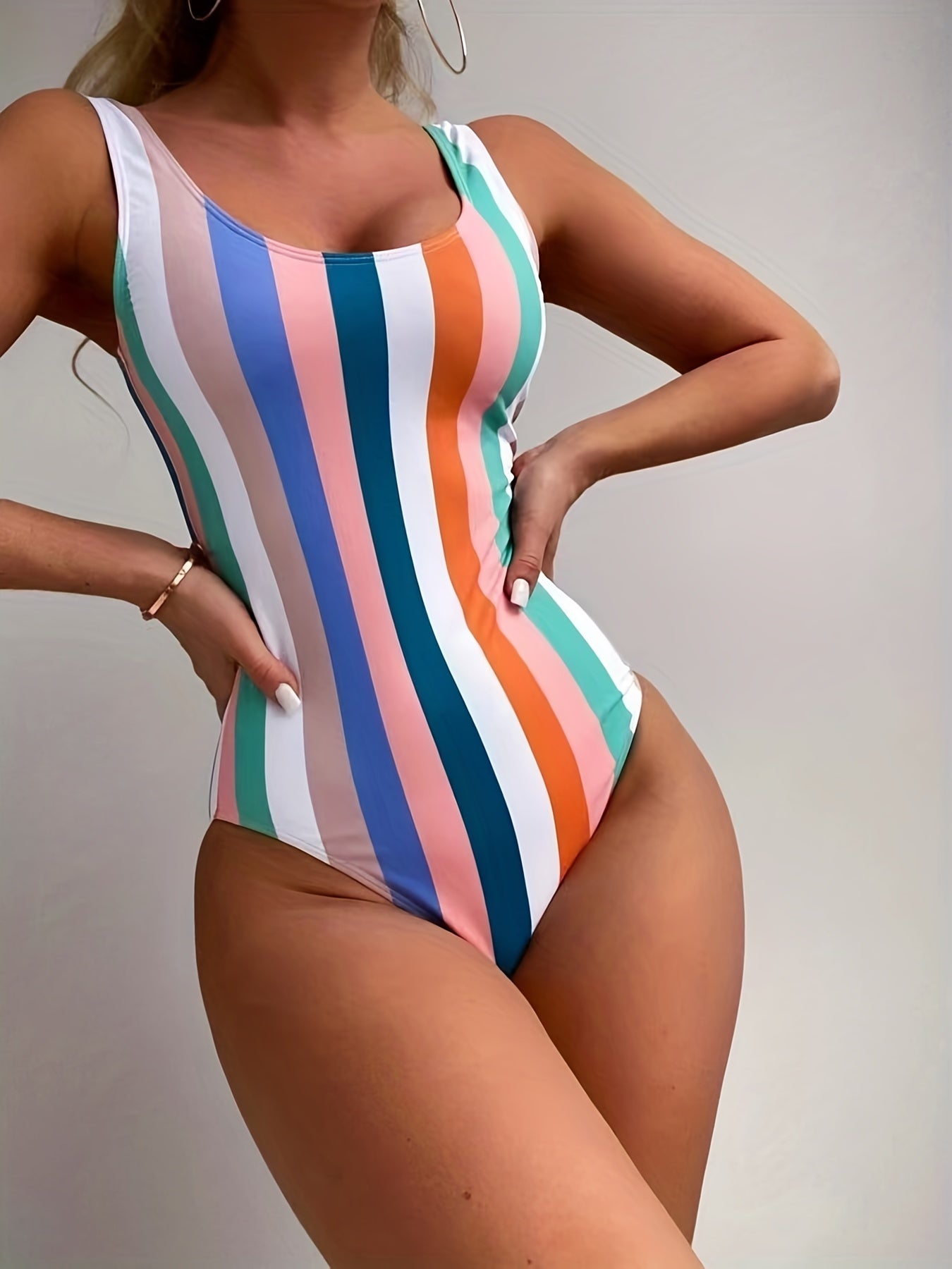 Byisa - Maillot de bain rayé avec encolure en U