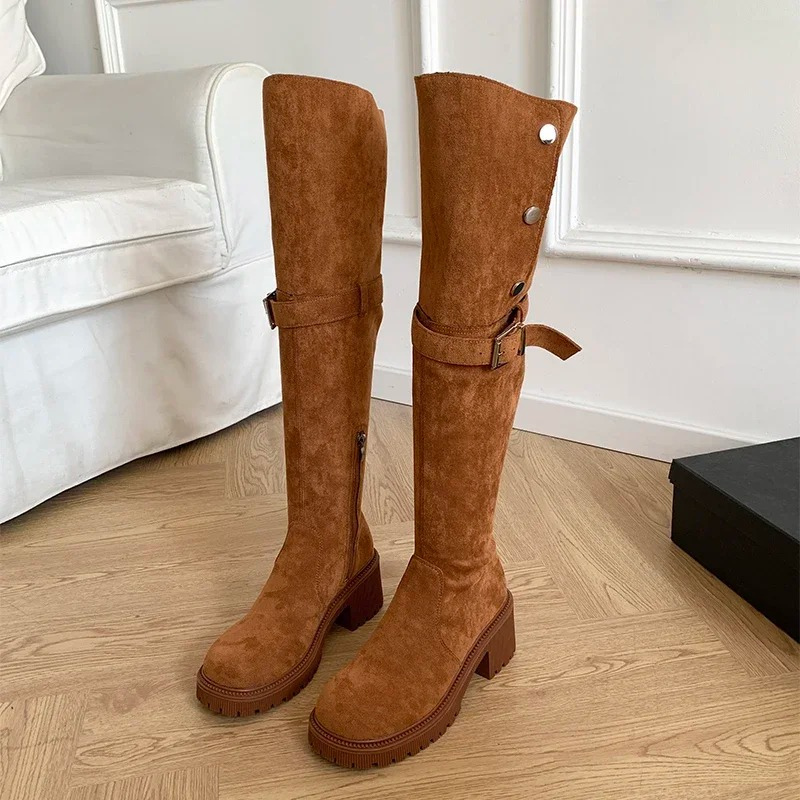 Tess - Bottes hautes plates du bouton en velours