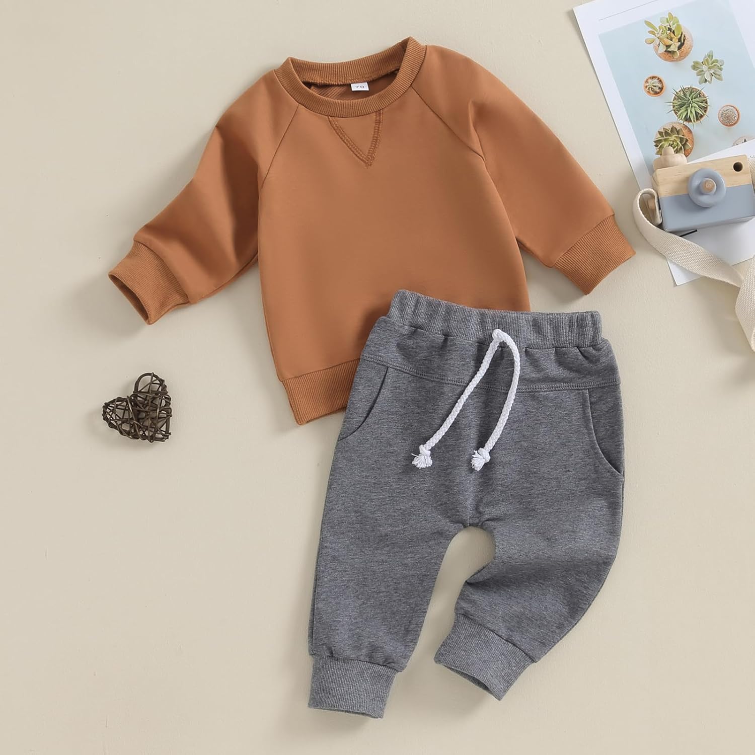 Ensemble d'Hiver Baby Jogger - Sweatshirt Contrasté et Pantalon pour le Confort par Temps Froid