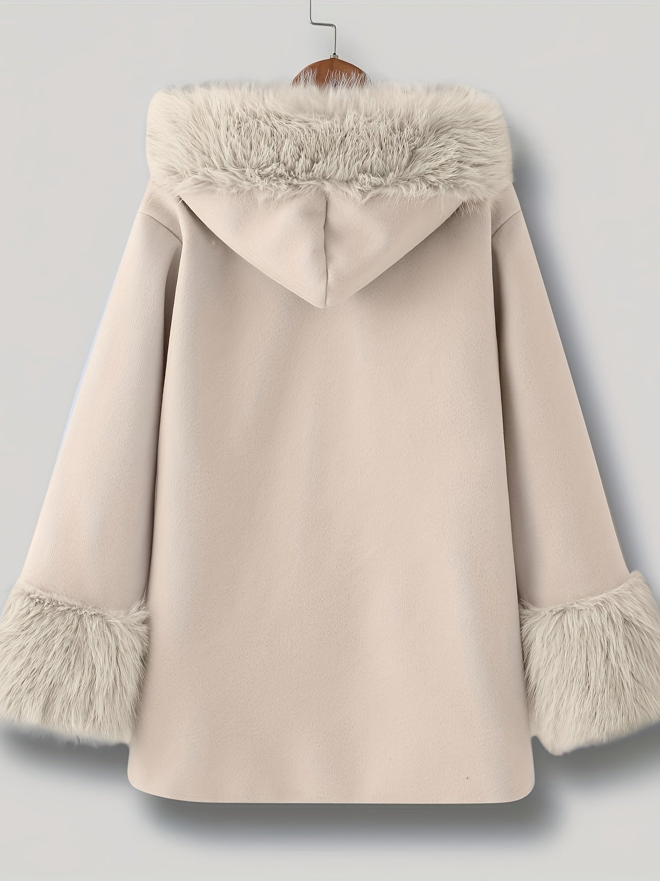 Chloé - Veste en fourrure avec capuche pour filles