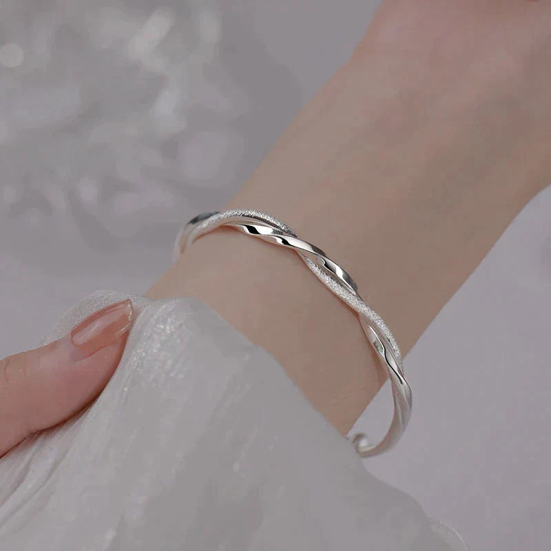 Bracelet en argent tourné