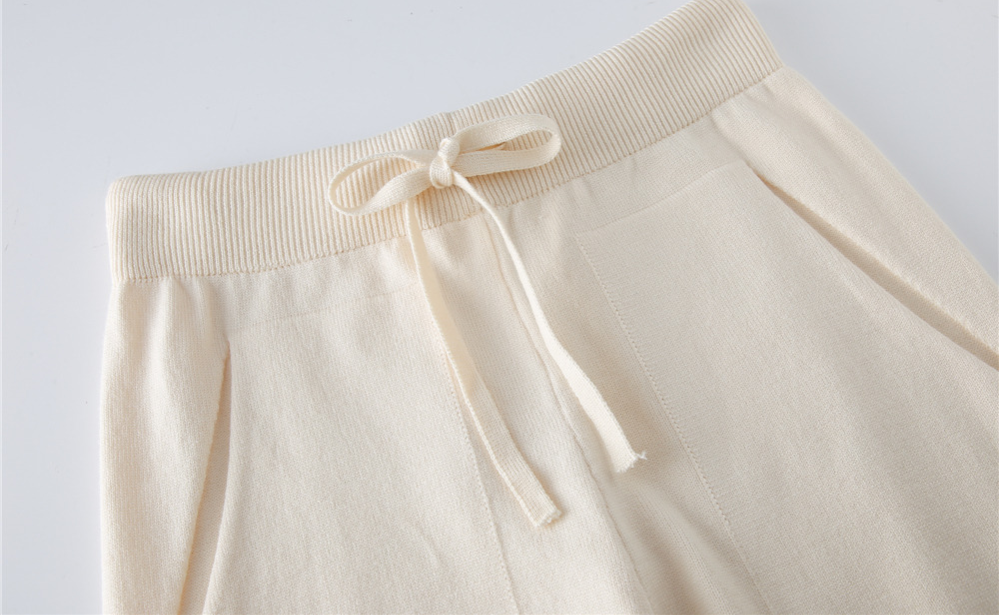 Winnie Winter Set | Charmant ensemble 2 pièces avec cardigan tricoté et pantalon confortable