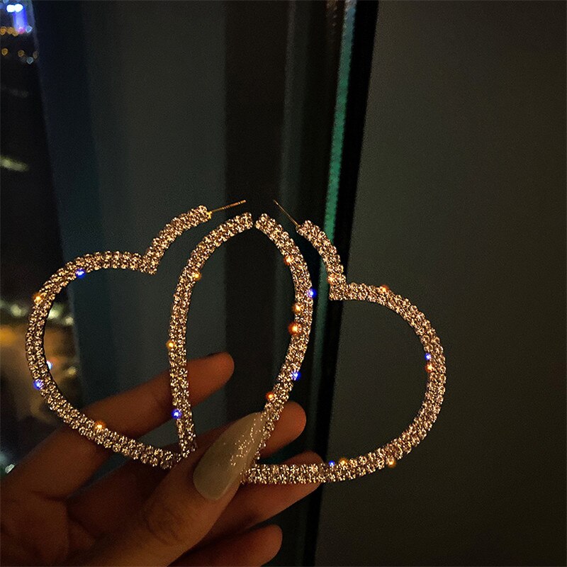 Yara - Boucles d'oreilles en forme de cœur avec strass