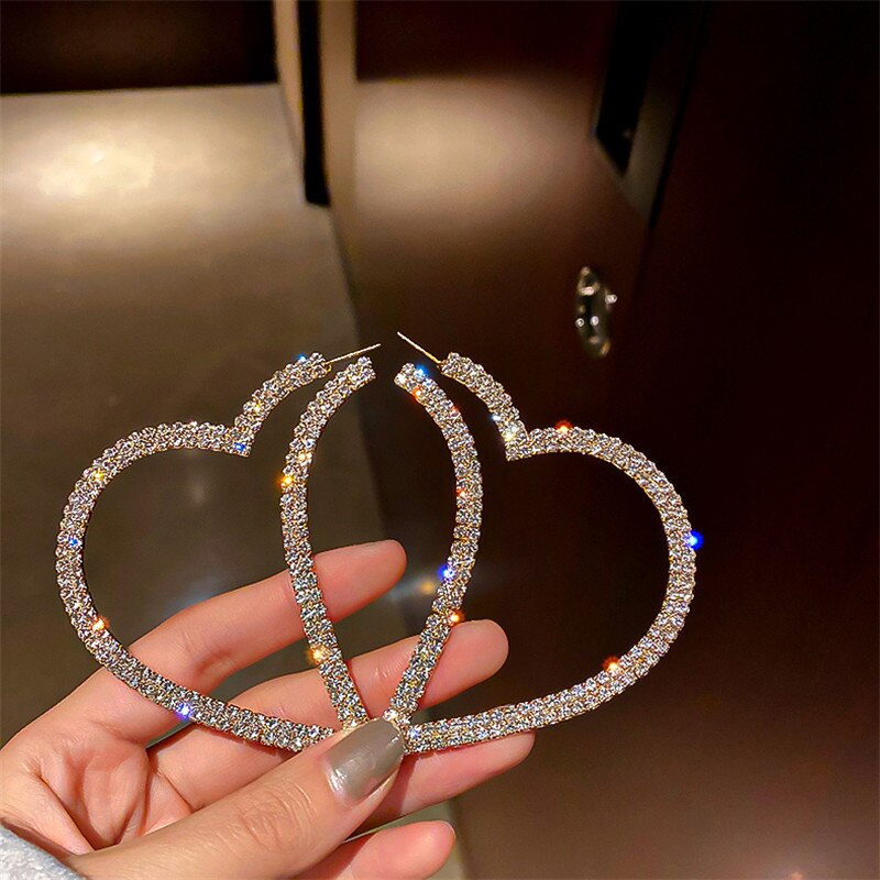 Yara - Boucles d'oreilles en forme de cœur avec strass