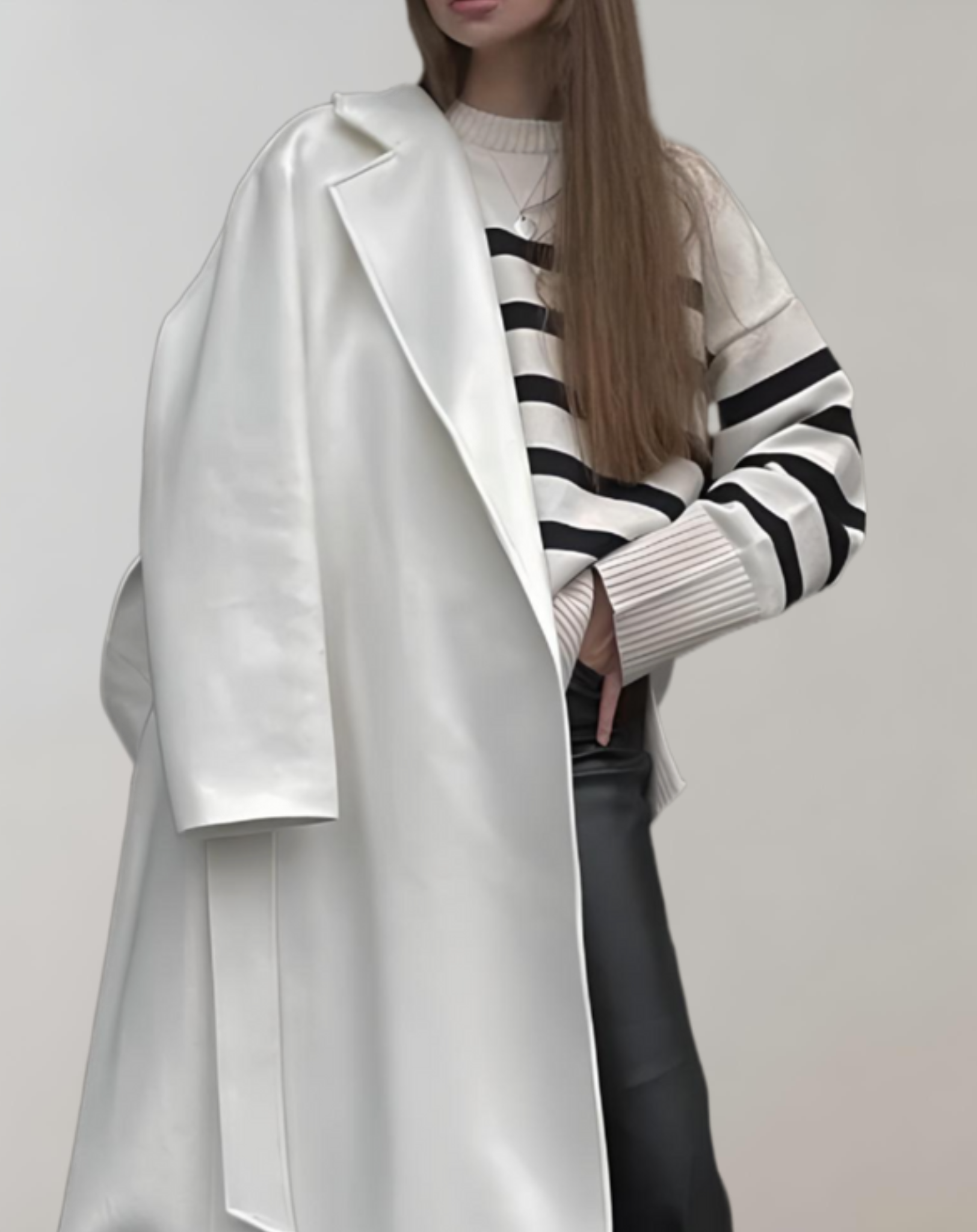Yasmin - Pull oversize rayé noir et blanc à encolure ronde