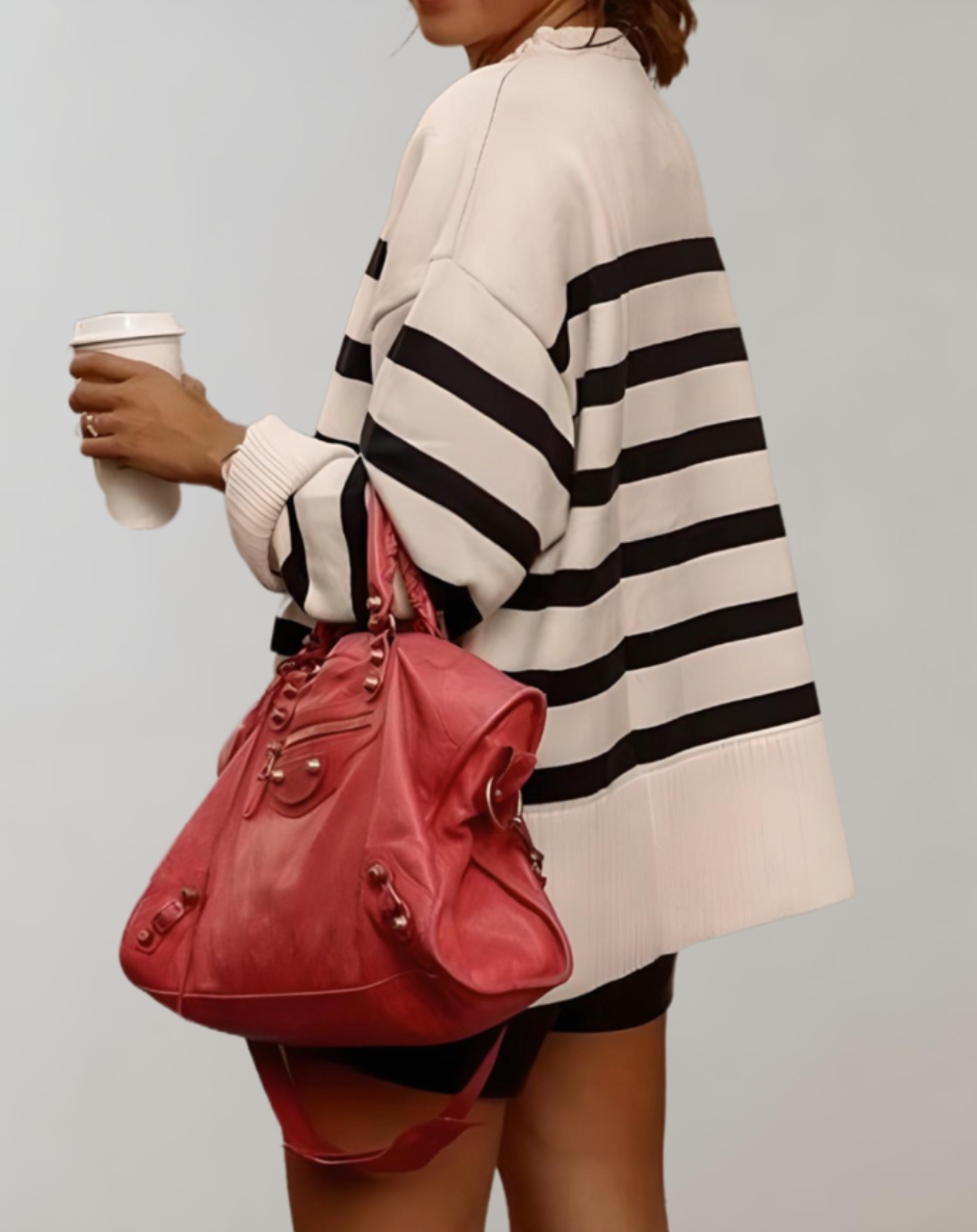 Yasmin - Pull oversize rayé noir et blanc à encolure ronde