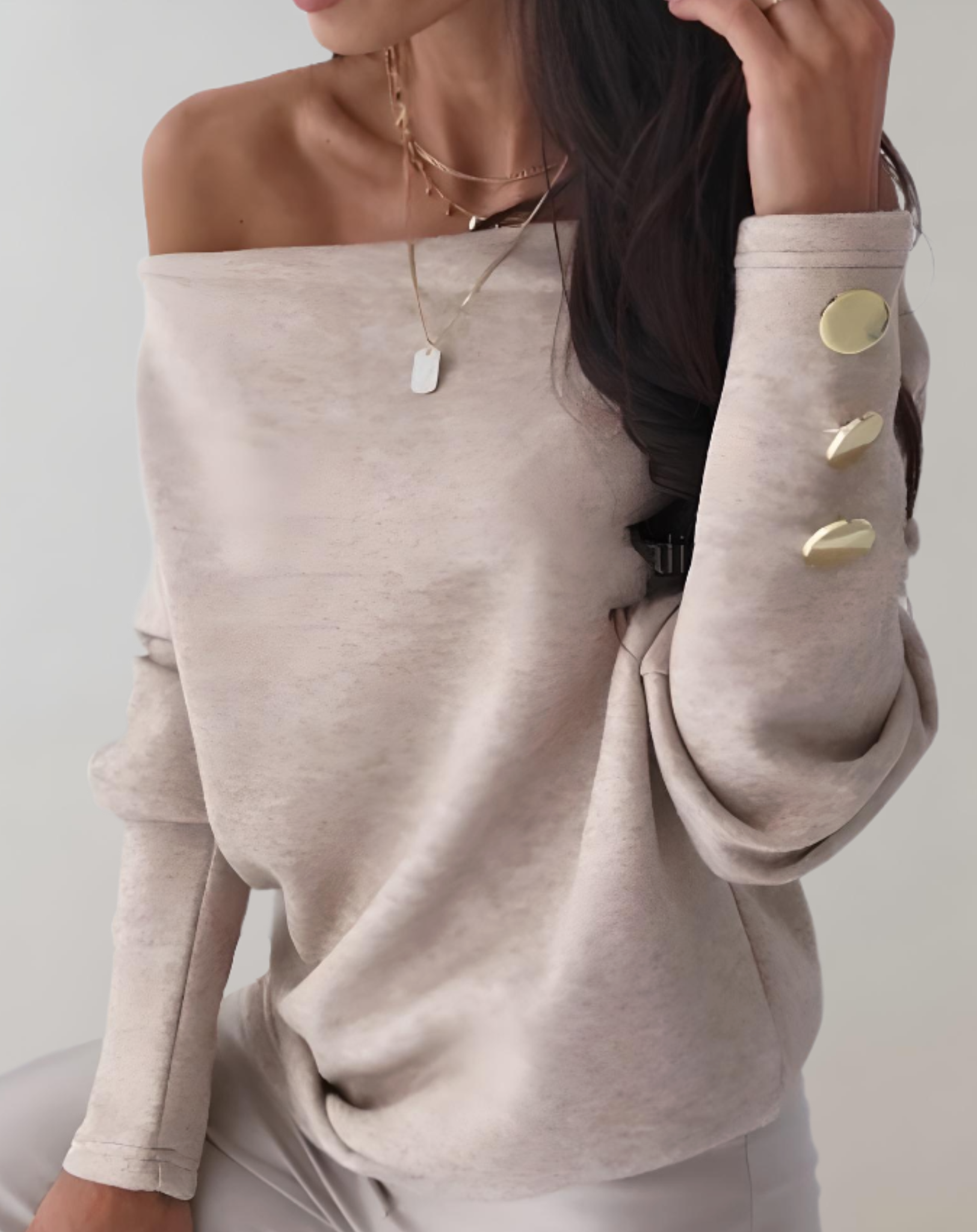 Mila - Pull simple avec col en V et boutons sur les manches