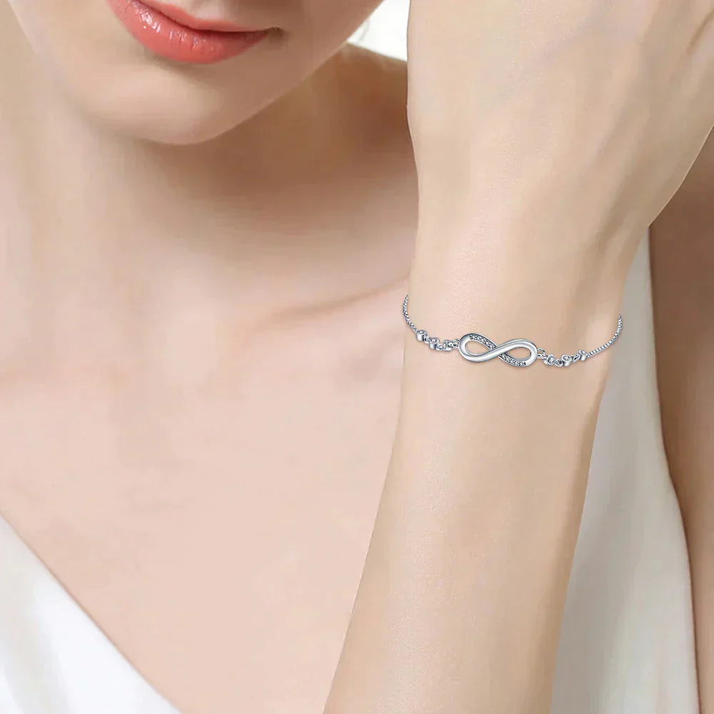 Tina - Bracelet Infinity de Luxe avec Détails Spéciaux