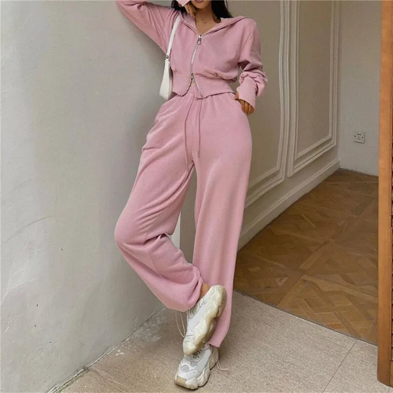 Liv - Tracksuit | Sporty & Trendy