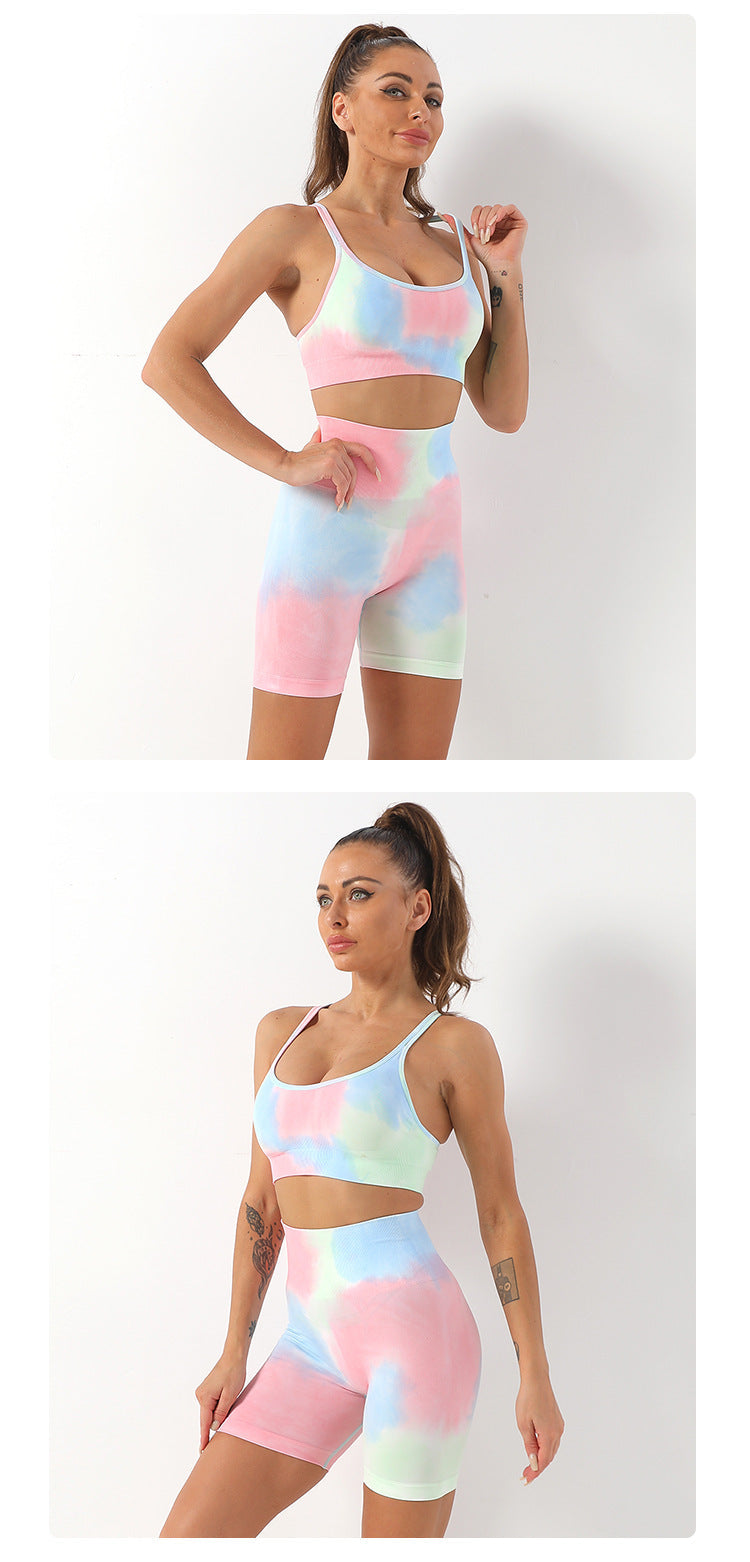 Dana Sport Set (Short) - Un ensemble d'entraînement unique en forme de cravate !