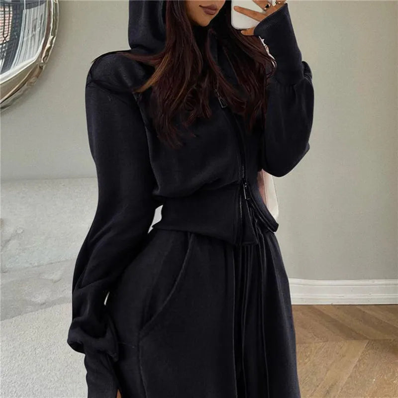 Liv - Tracksuit | Sporty & Trendy