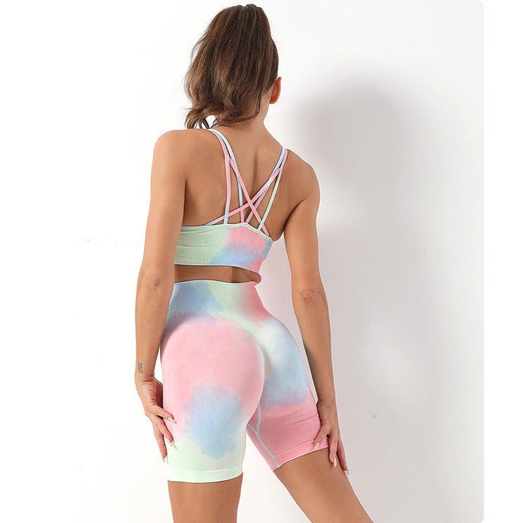 Dana Sport Set (Short) - Un ensemble d'entraînement unique en forme de cravate !