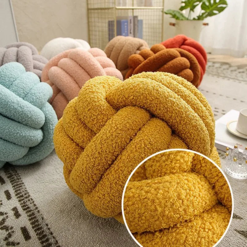 Coussin Gooi SoftKnot - Boule en Laine d'Agneau Fait Main