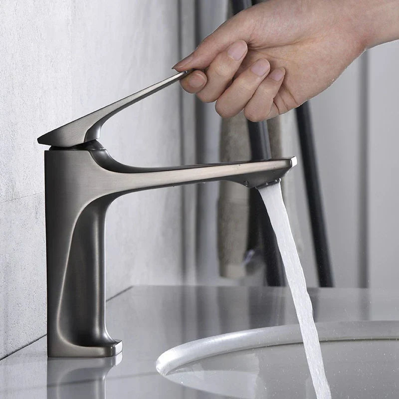 Robinet de Salle de Bain - Métal de Haute Qualité, Économiseur d'Eau, Résistant aux Rayures, Installation Facile, Design Moderne