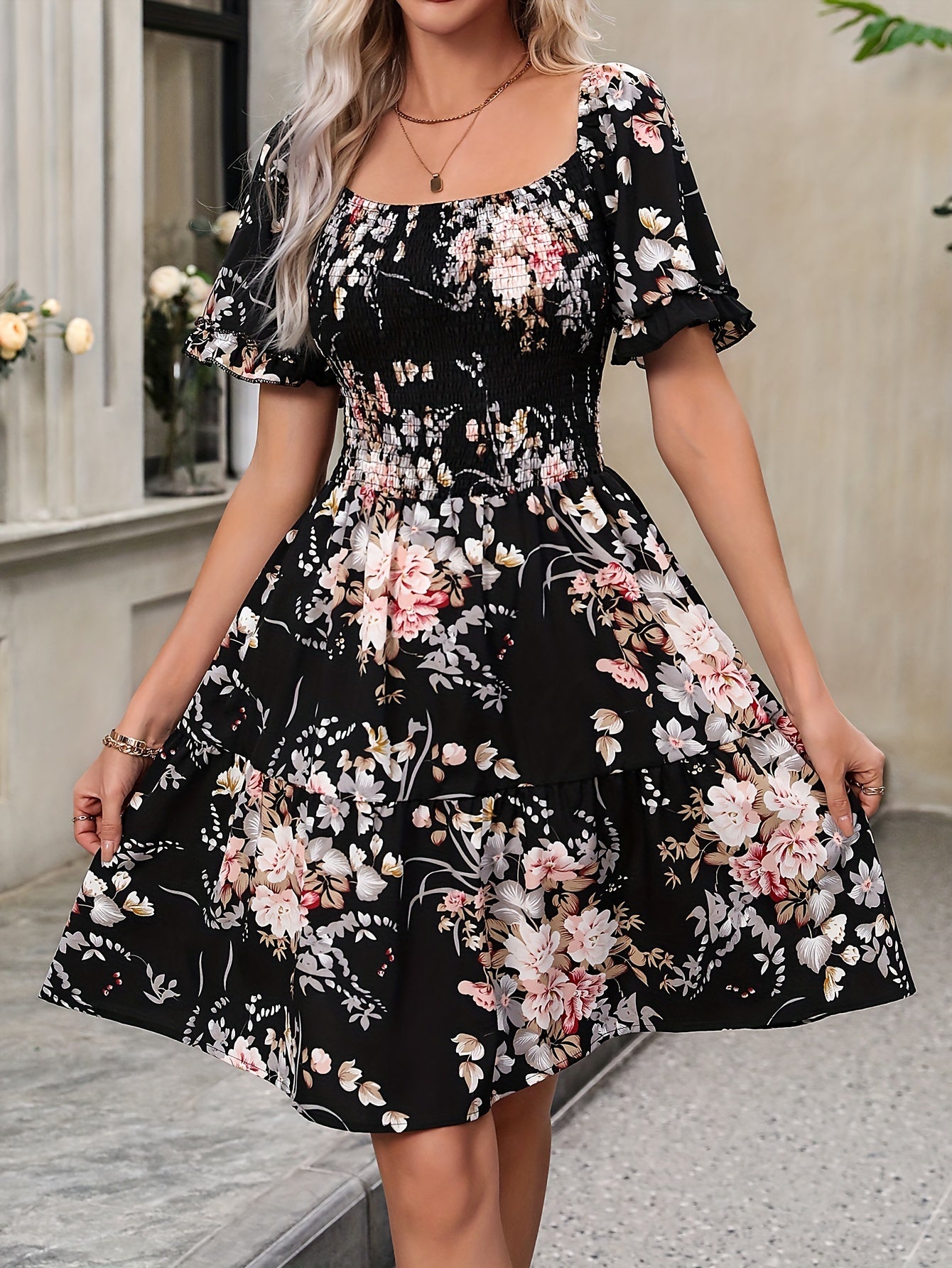 MiSun - Robe florale noire