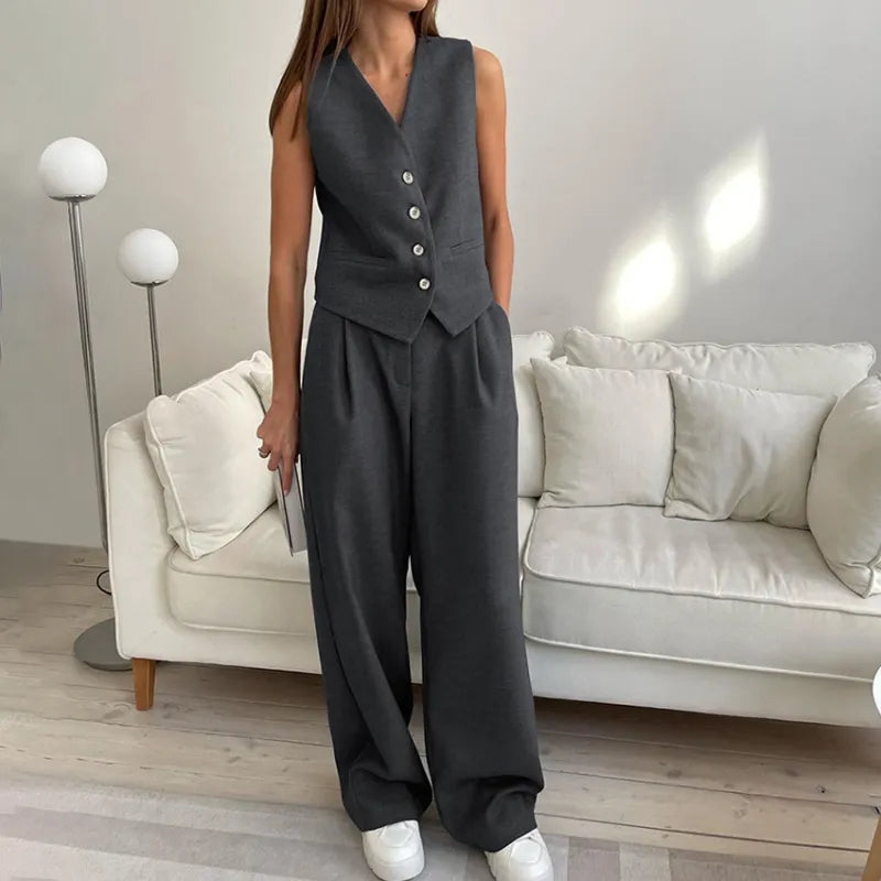 Sophie - Ensemble deux pièces avec veste à boutons et pantalon fendu