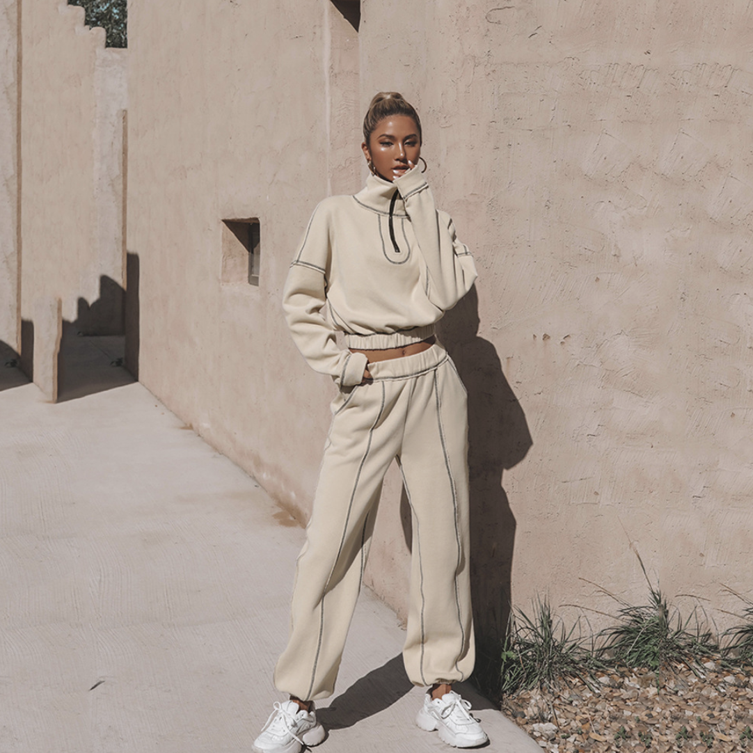 Tracksuit Livia - Adoptez le look Sporty Spice avec cet ensemble