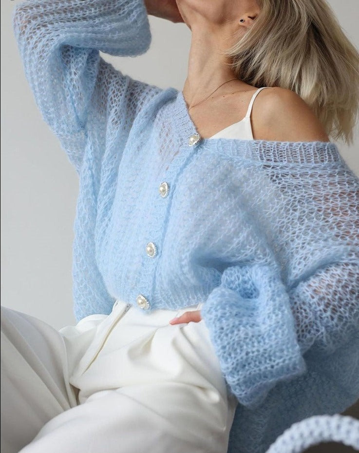 Elodie - Cardigan bleu clair avec des hochements de tête en perles