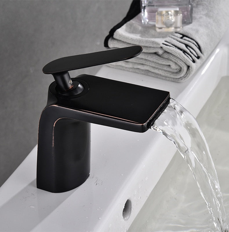 Robinet Cascade Classique - Design Magnifique pour Salles de Bain Luxueuses