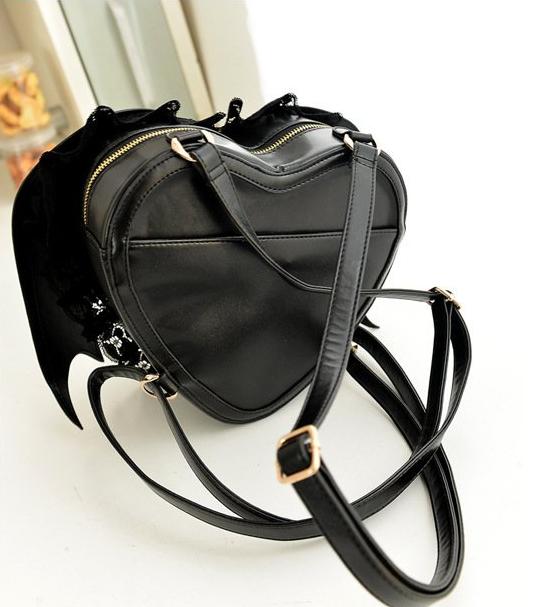 Sac à Dos Gothique Chauve-Souris – Envolez-vous avec Style